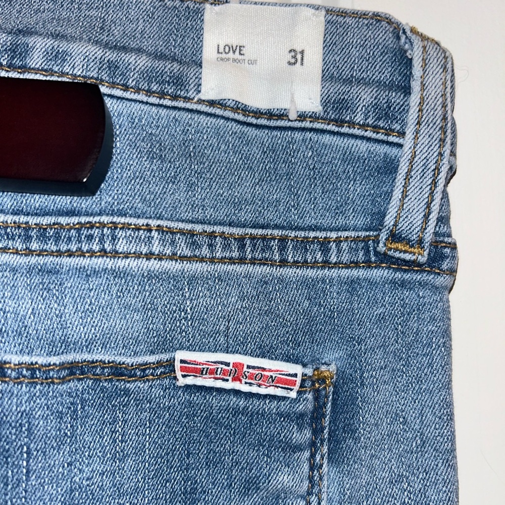 NWOT Hudson LOVE CROP BOOT CUT Jeans | Size 31 | Light Wash Stretch Denim - Picture 2 of 4